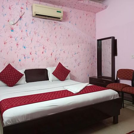 Airport Hotel Pariksheet Inn New Delhi Eksteriør billede
