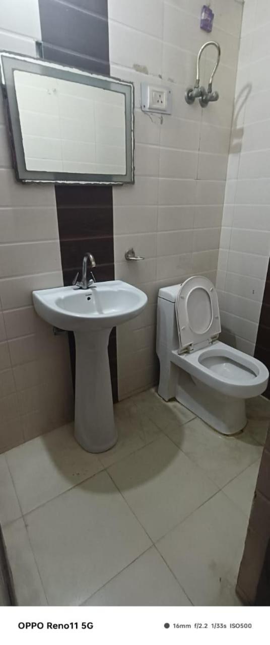 Airport Hotel Pariksheet Inn New Delhi Eksteriør billede