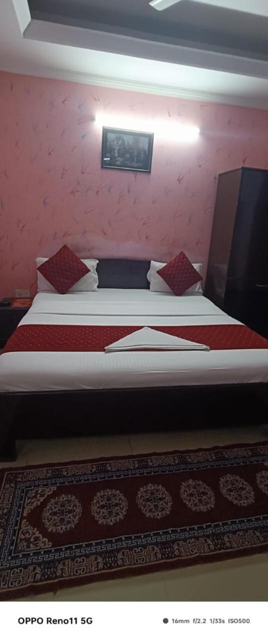 Airport Hotel Pariksheet Inn New Delhi Eksteriør billede